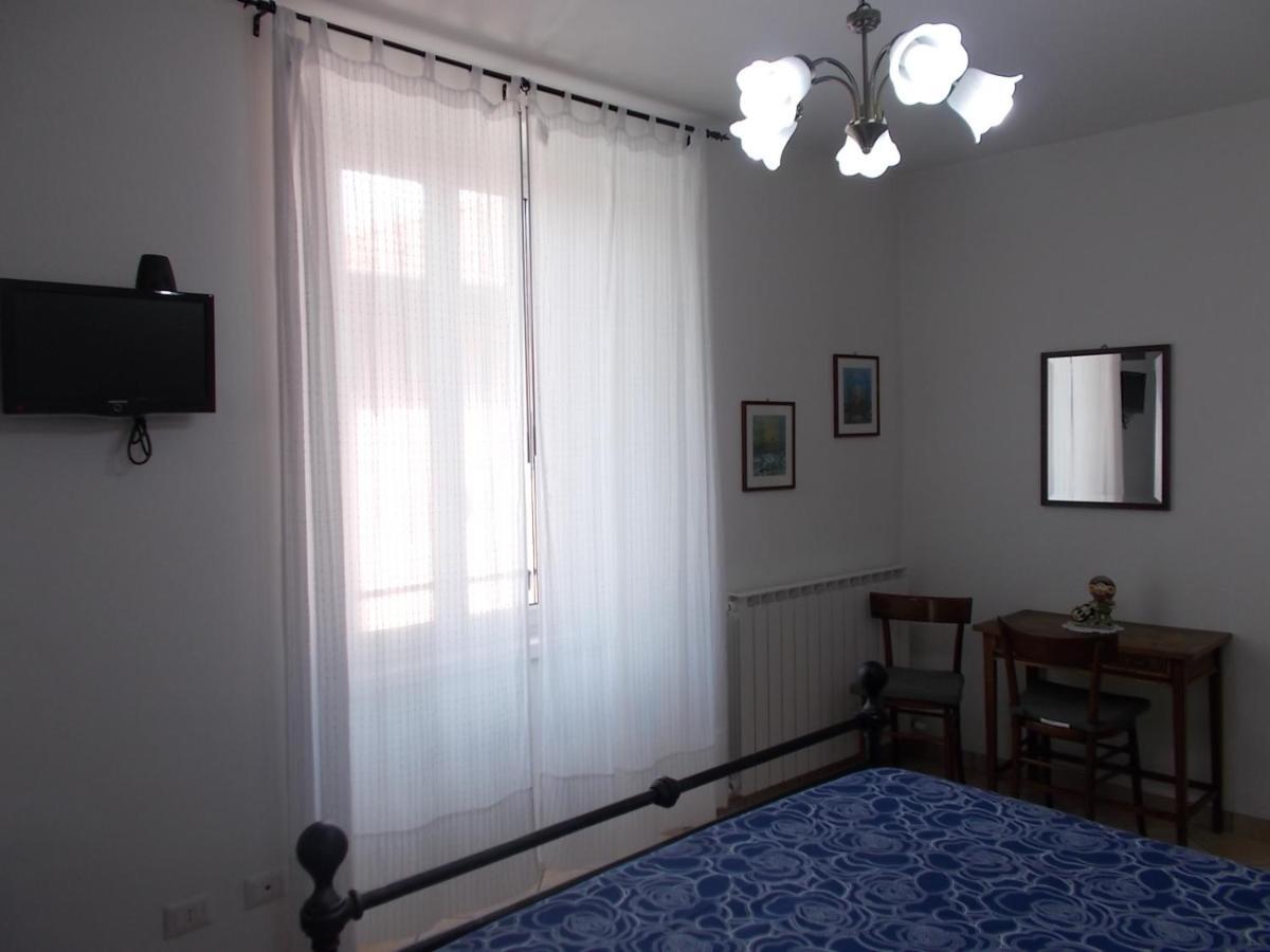 B&B Zia Lina Dongo Esterno foto