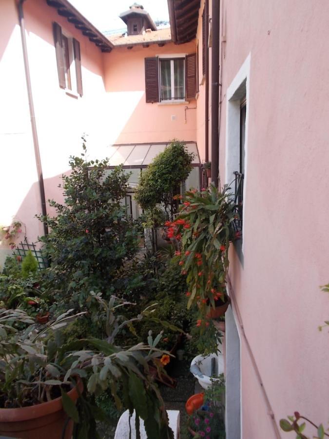 B&B Zia Lina Dongo Esterno foto
