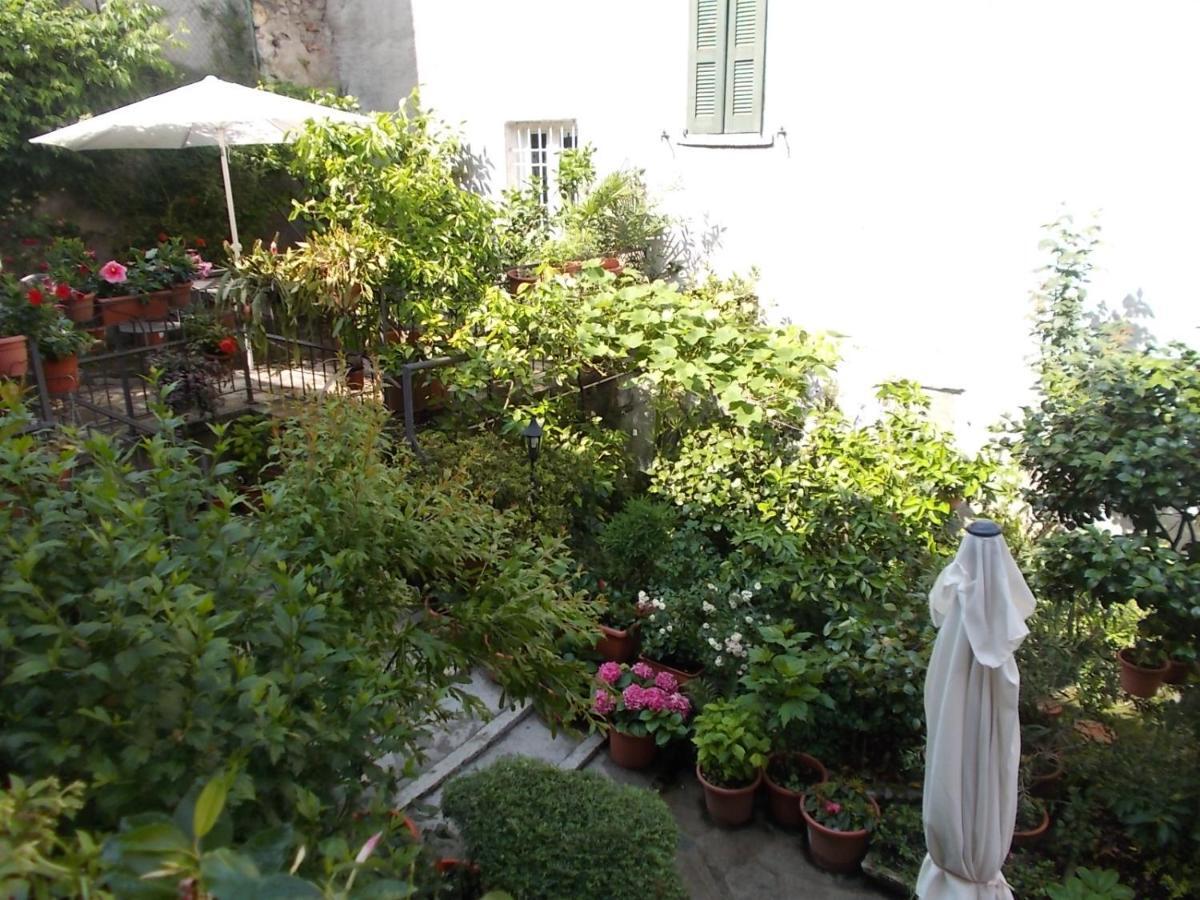 B&B Zia Lina Dongo Esterno foto