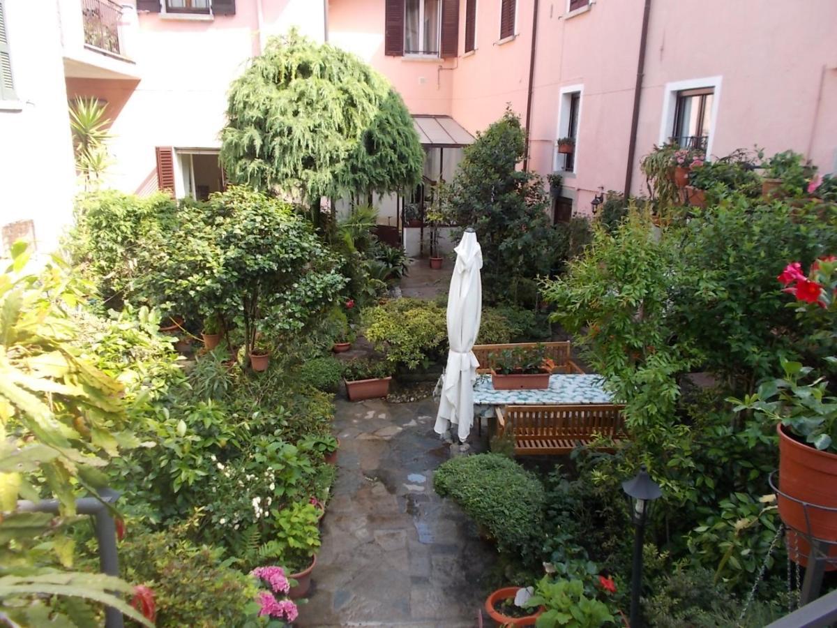 B&B Zia Lina Dongo Esterno foto